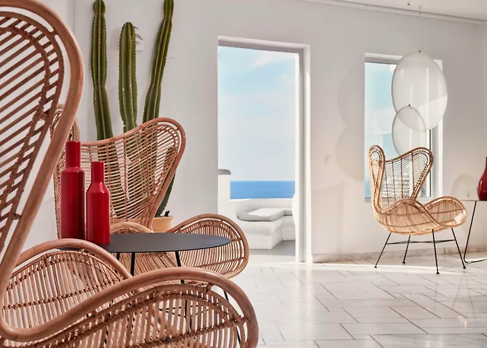 Kouros Hotel & Suites