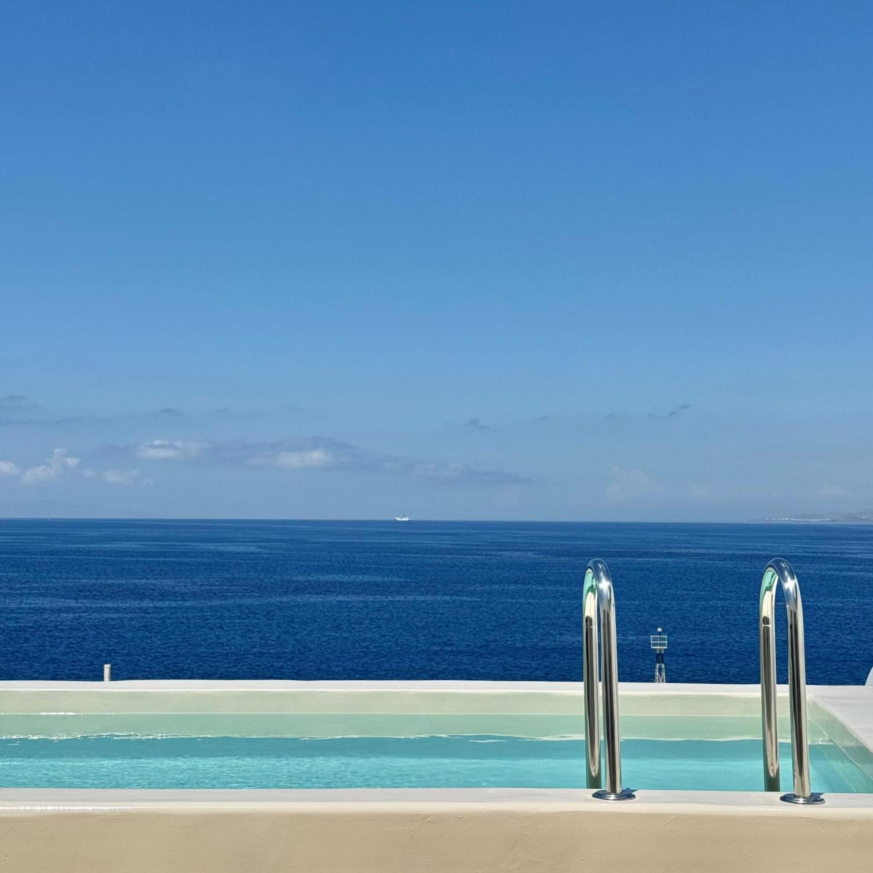 Kouros & Mykonos Town